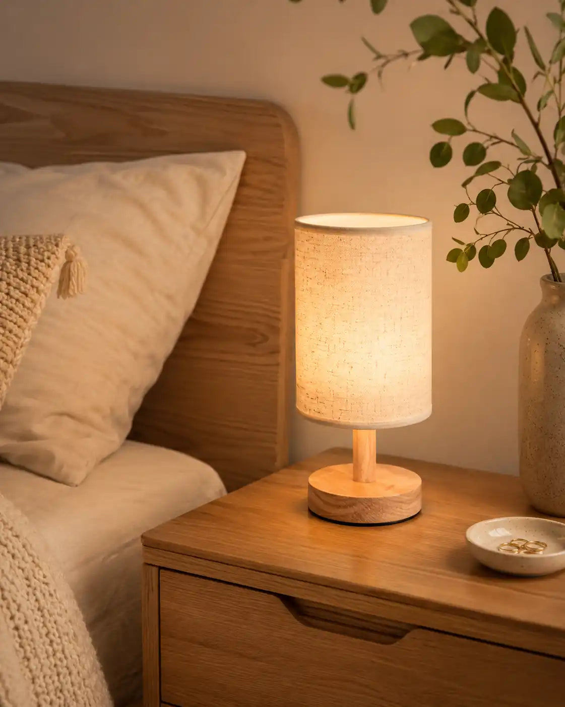 Lampe de chevet en bois avec abat-jour en lin – 3 couleurs de lumière