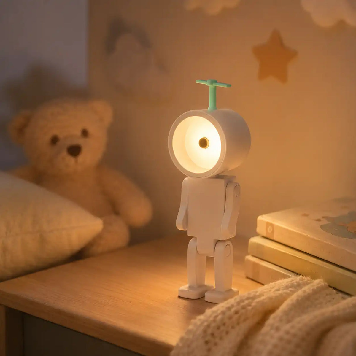 LED Astronaut Magnetic Night Light – Adjustable Bedside Lamp